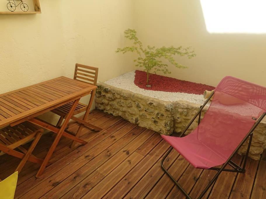 Maison De Ville En Plein Coeur De جونزاك المظهر الخارجي الصورة
